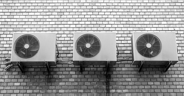 Klimatizace umístěná na stěně